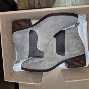 NWB COLE HAAN Osteen Suede Bootie, Brown, sz9